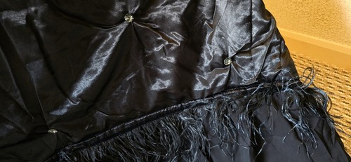 BRAND NEW BLACK DIAMANTE AND FEATHER THROW DELUXE BEDSPREAD INC CUSHION & SHAMS - Picture 5 of 9