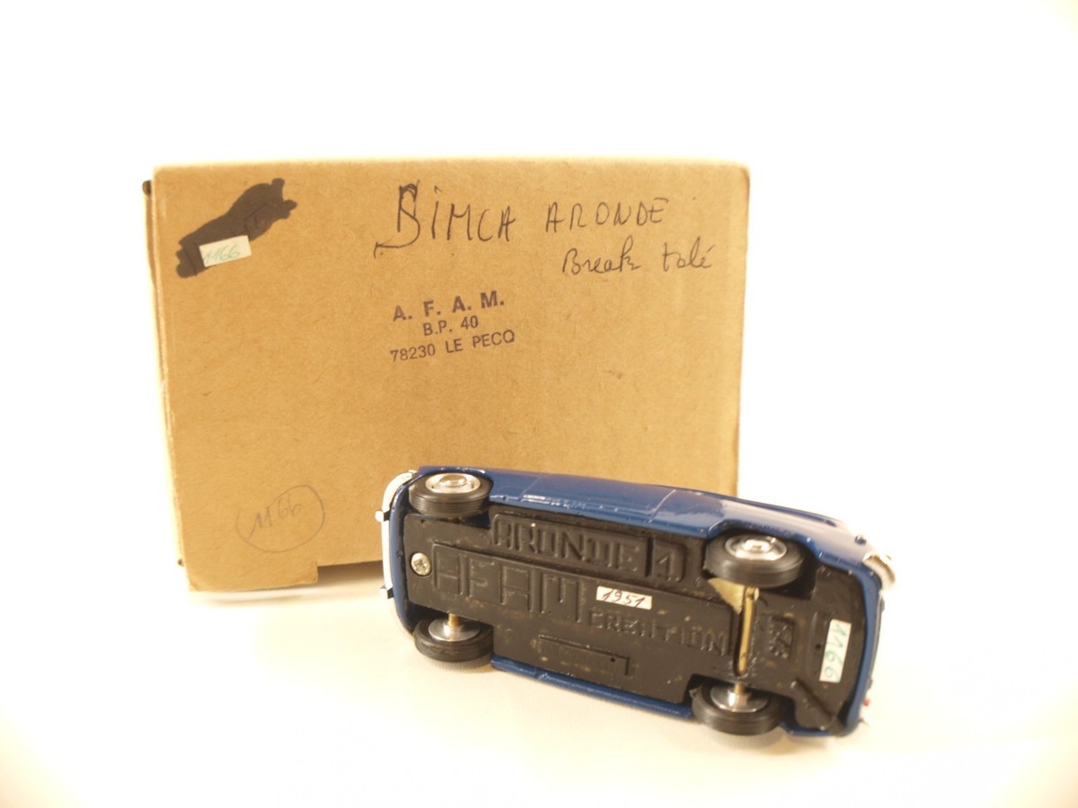 Miniature AFAM Simca Aronde Elysée Break 1/43 - Tôlé Vert - Résine Montée