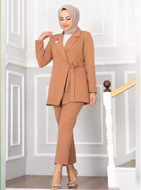 Used top modest clothing