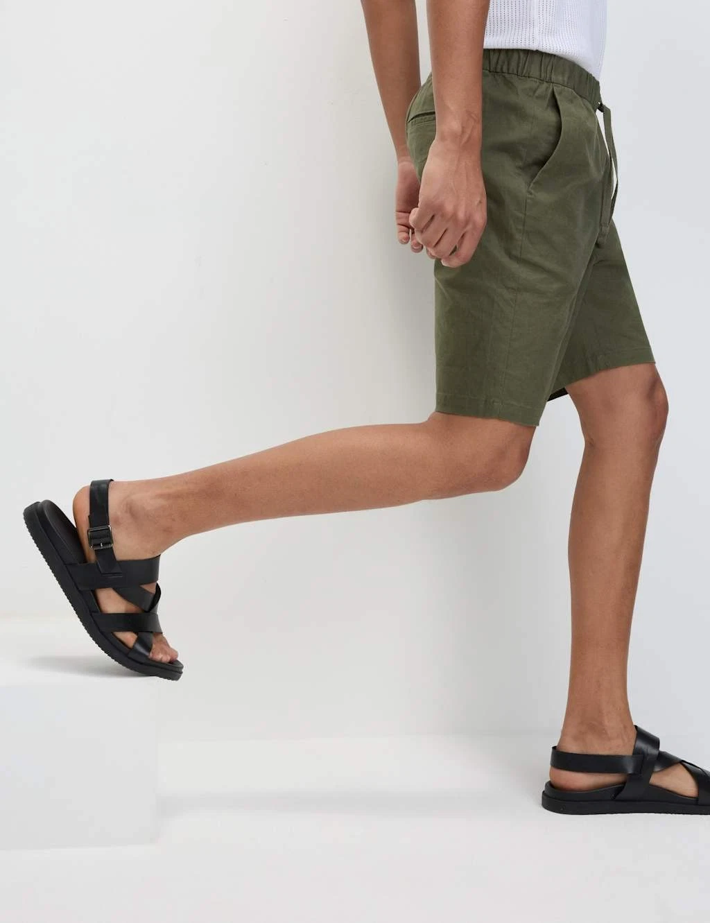 Marks & Spencer Mens Linen All Purpose Shorts in Hunter Green - M&S
Opens in a new window or tab