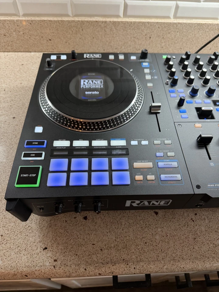 Rane Performer 4 Channel Serato DJ Controller w/Motorized Platters+Expanded FX - Image 3 of 4
