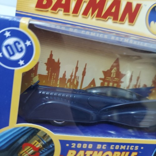 Corgi 2000 DC Comics Batmobile Batman Collectables 1:43 2004 NIB Car BMBV1 - Picture 2 of 8