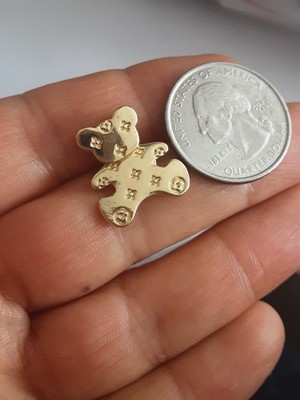 Louis Vuitton  LV logo bear  Pendant  Without chain iconic