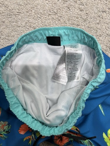 HURLEY Boys Swimsuit Swim Trunks Shorts Board Boardshorts Parrot Tucan Bird M 10 - Picture 7 of 9
