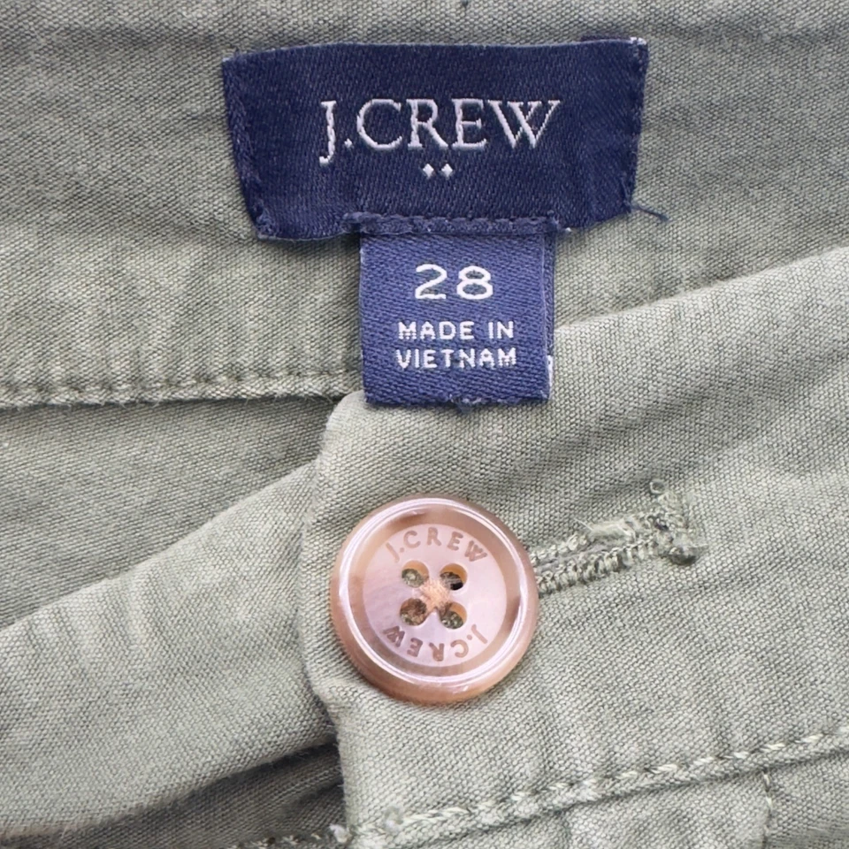 J. Pantalones cortos de pierna ancha verde oliva Crew para mujer bolsillos de parche talla 28 (29x27) Foto 4 de 4