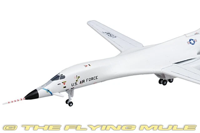 Dragon Models 1:400 B-1A Lancer USAF #74-0159 Low-Speed Configuration - Image 3 of 4
