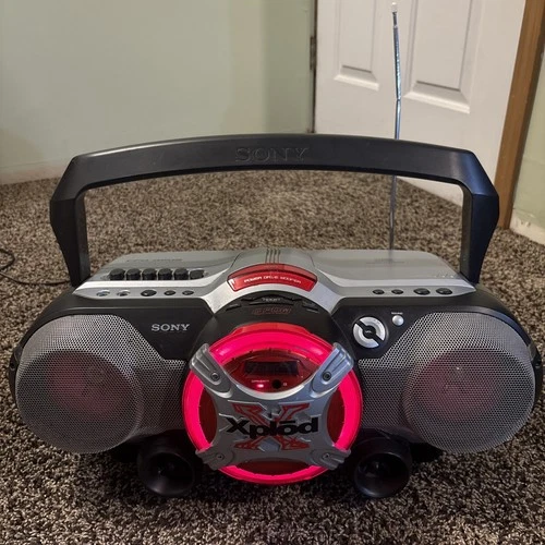 Sony Xplod CFD-G505 Mega Bass AM FM Radio CD Cassette Player Boombox Y2K Read