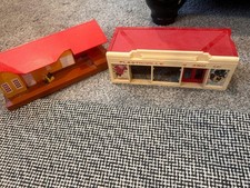 Vintage Plasticville 5 and 10 Store  Station HO Scale Layout
