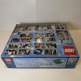 Lego Creator Expert Assembly Square (10255) - Brand New in Sealed Box