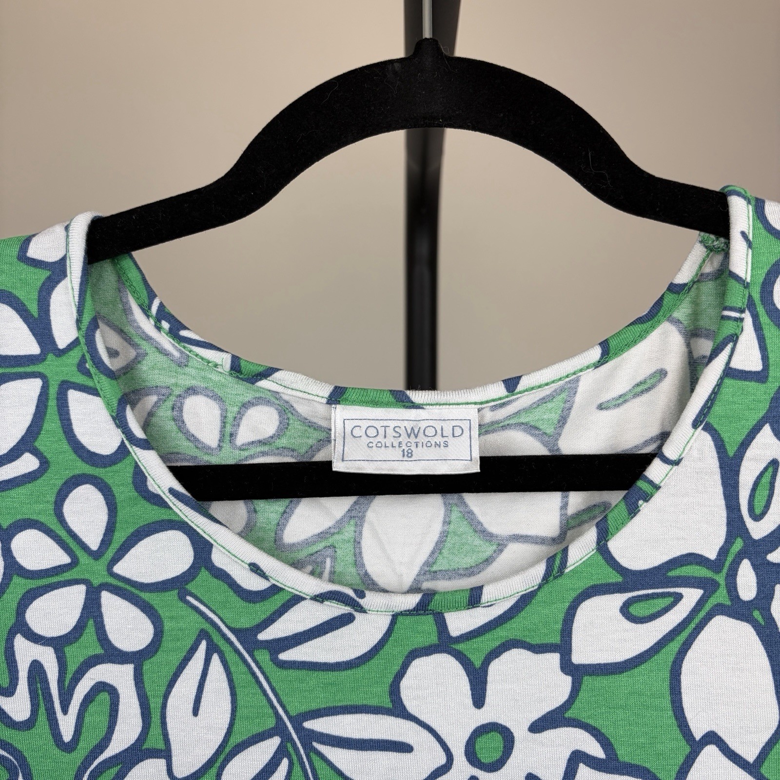 Cotswold Collections Green & White Floral Print Short Sleeve Top Tee Size UK 18 image 2