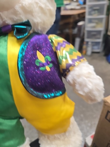 Mardi Gras Plush Bear (22in) 2019 - Picture 15 of 20
