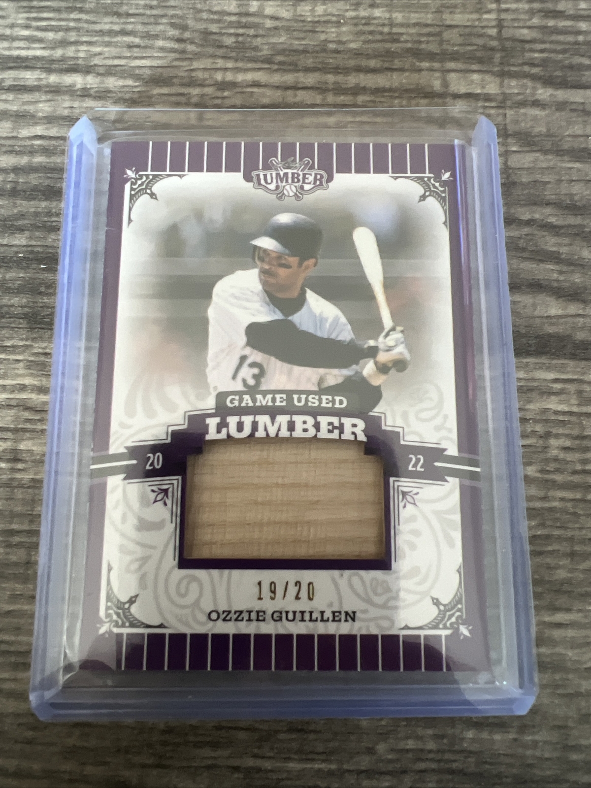 2022 Leaf Lumber Game Used Lumber Relic Purple GUL93 Ozzie Guillen