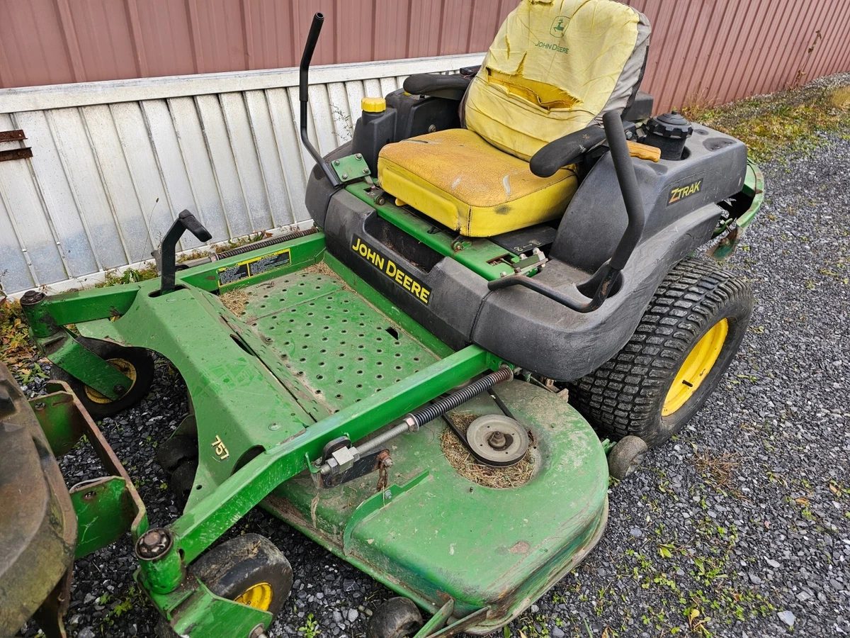 John Deere ZTRAK Zero Turn Riding Lawn Mower