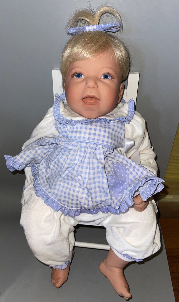 LEE MIDDLETON 1999 Limited Edition Ready to Play Vinyl Doll 19