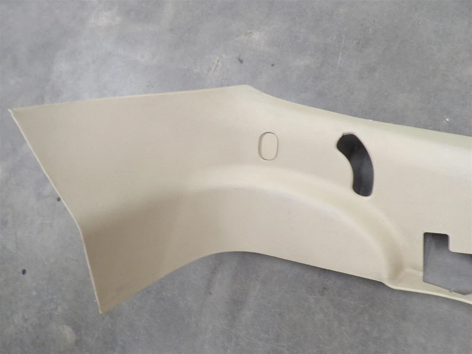 Luz pilar trasero esquina cabina interior izquierda cachemir Chevy Avalanche 2007-2013 Foto 2 de 4