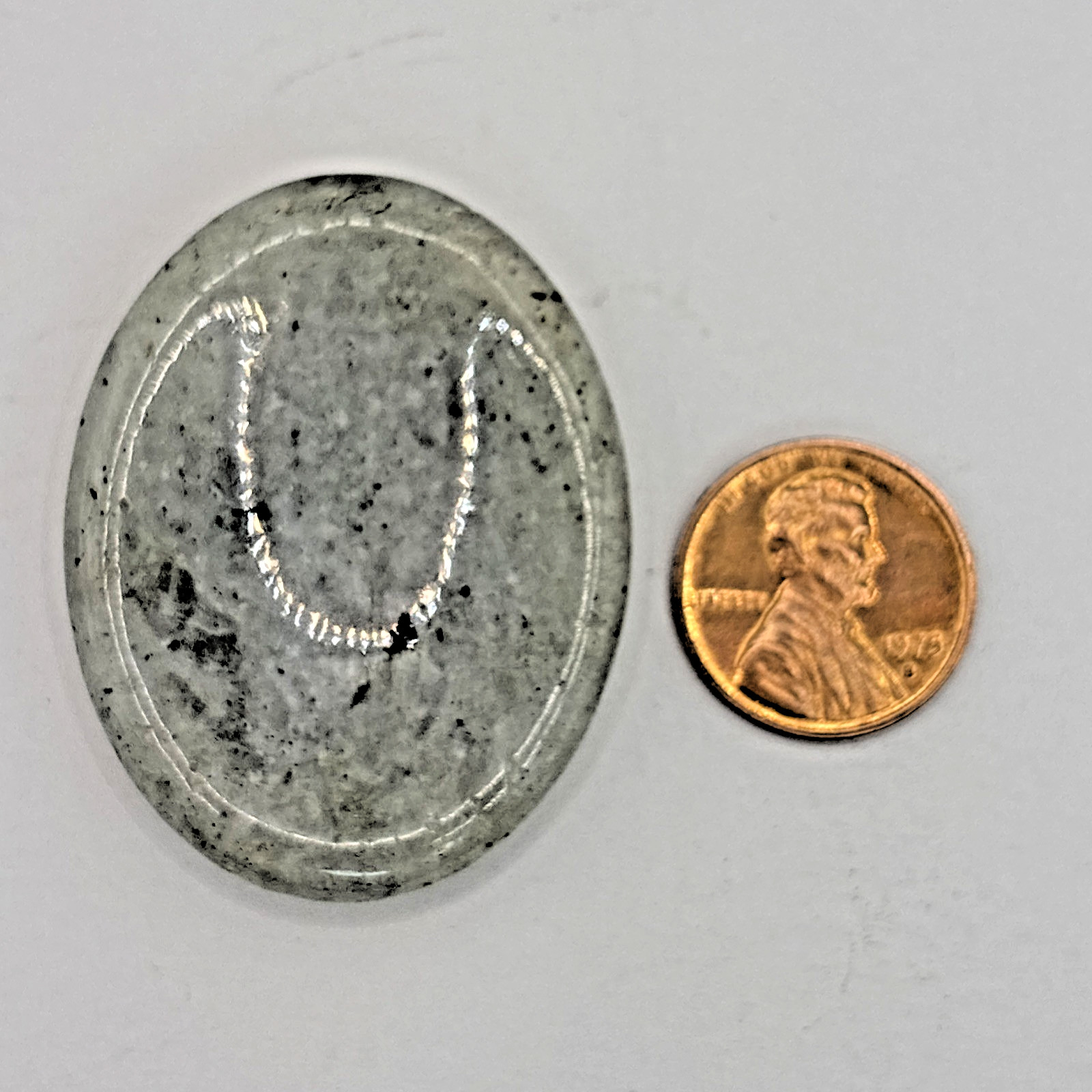 Natural Crystal Calming Worry Stone: LABRADORITE (Crystal Healing Pocket Stone)