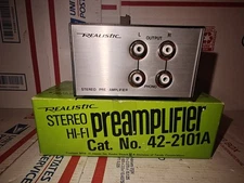 Realistic MM Phono Stereo Pre-Amplifier Model 42-2101A 120v  Good Condition