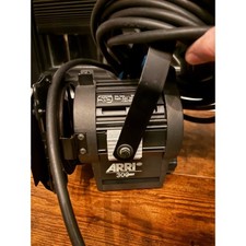 ARRI Professional Fresnel Lighting Kit - 300W  650W Plus Tungsten 