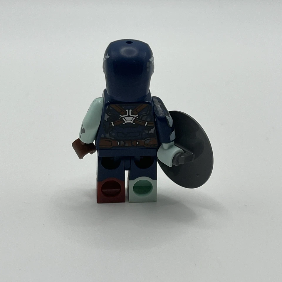 LEGO Marvel Studios - Capt AMERICA Zombie minifigure - 71031 - What if? series - Image 2 of 3