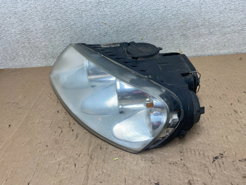 2004 to 2007 Volkswagen Touareg Left Driver Xenon HID Headlight Oem R3275 DW - Image 2 of 4