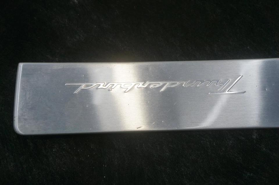 Panel de ajuste del tablero delantero derecho OEM 76044B88 Ford Thunderbird 2002-2005 *Nota* Foto 4 de 4