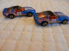 LOT OF 2 VINTAGE 1989 HOT WHEELS - 80s CORVETTE # 3928 - 1:64 - 1 RED BAG, 1 TAN