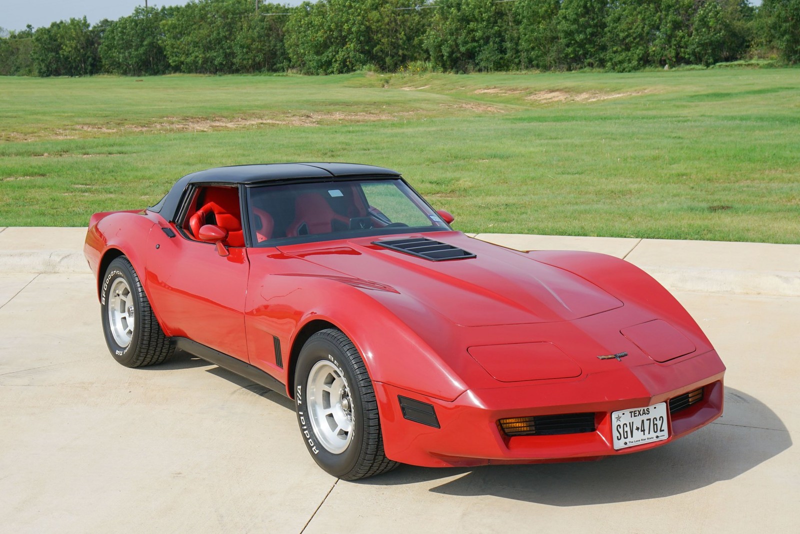 1981 Red Chevrolet Corvette   | C3 Corvette Photo 9