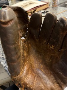 Fielders Baseball Glove Vintage