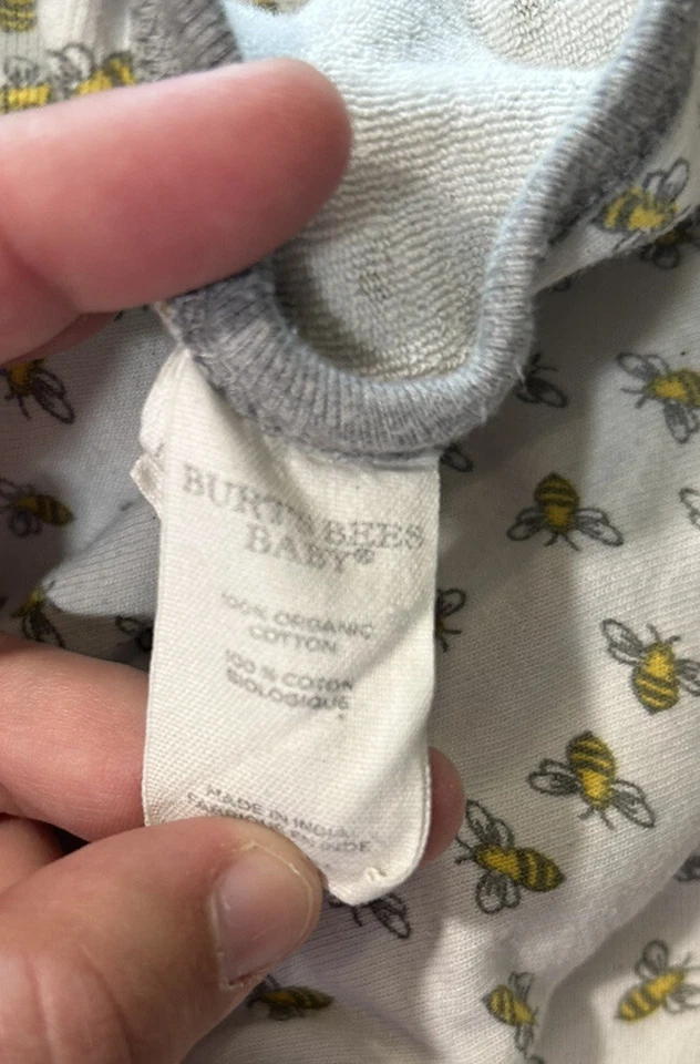 Burt’s Bees White Gray Lined Bee Hooded Towel  - Image 3 of 3