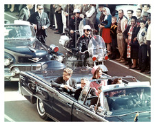 JOHN F. KENNEDY & JACKIE IN DALLAS MOTORCADE ASSASSINATION 8X10 PHOTO