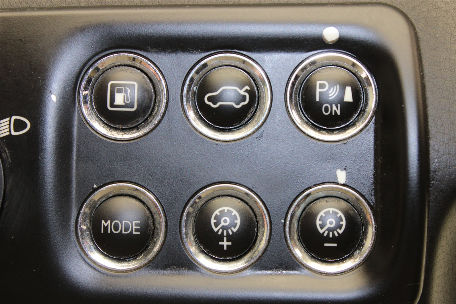 2013 Maserati GranTurismo Headlight Dash Control Switch Fuel Tank Trunk 
