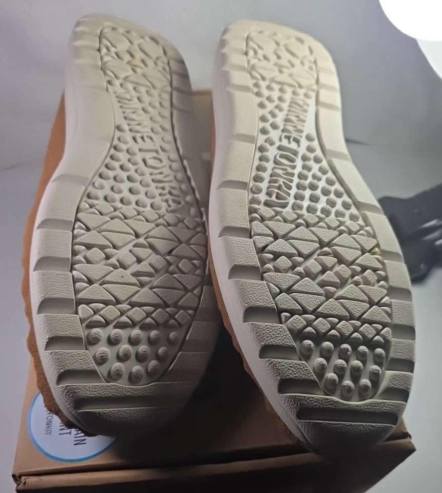 Mocasín Minnetonka Discover clásico de gamuza marrón polvoriento para hombre 10 62051 Foto 4 de 4