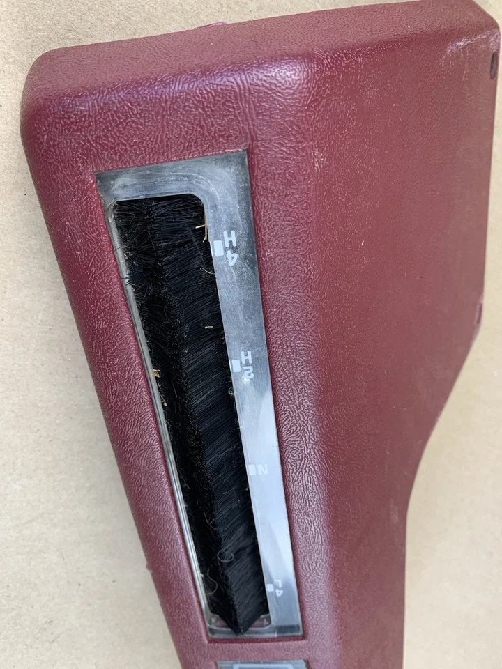 Cubierta de palanca de cambios roja OEM 1988-1994 CHEVY GMC C/K TRUCK SUBURBAN 4x4 Foto 3 de 4
