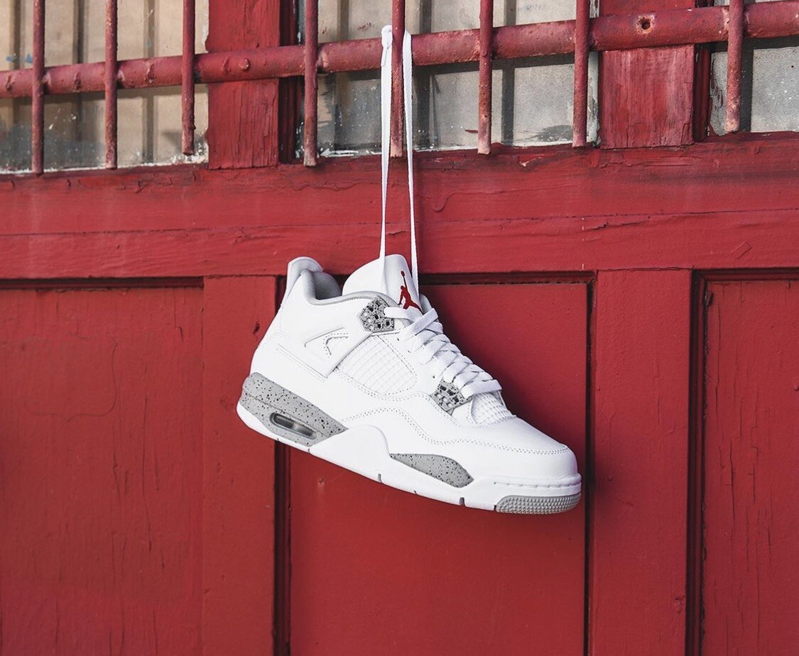 Nike Air Jordan 4 Retro Tech White Oreo Bred 2021 CT8527-100 Nike Air Jordan 4 Retro Tech White Oreo Bred 2021 CT8527-100