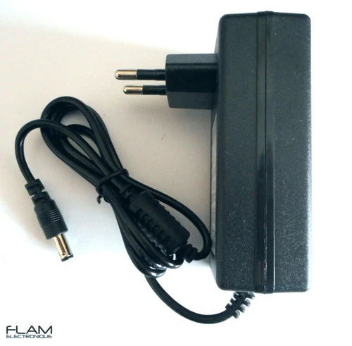 Adaptateur secteur DC 12V 3A 100-240V Power Supply 5,5 x 2,1 mm plug