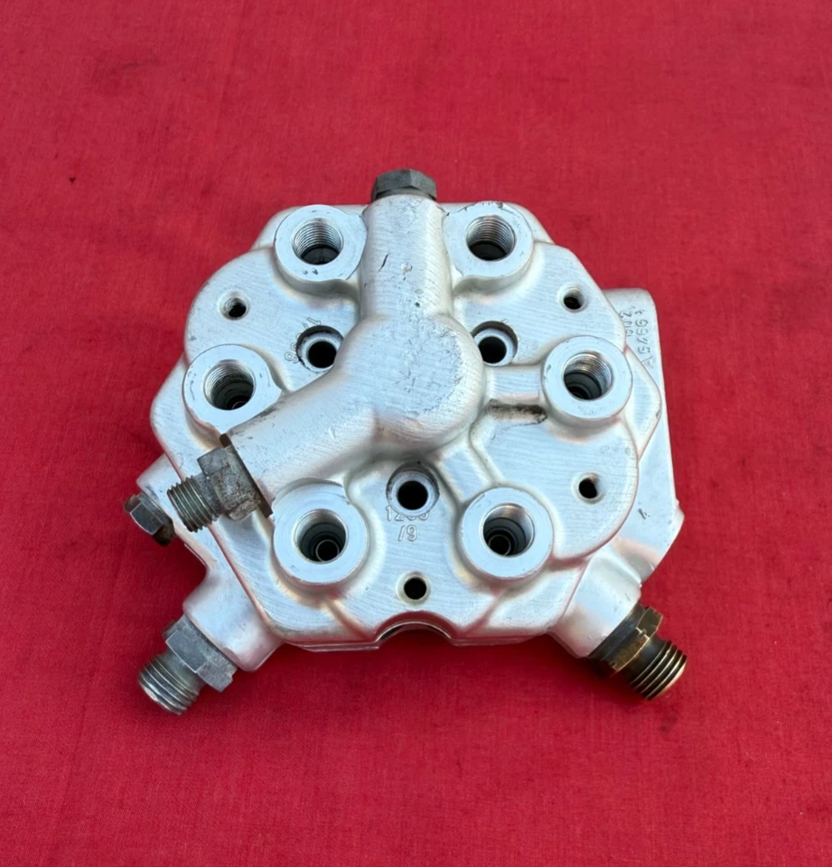 GENUINE BOSCH Fuel Distributor 1986-93 MERCEDES-BENZ W124 W126 W201 2.6L 3.0L I6 - Image 3 of 4