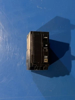 Square D 30 Amp 240V 2 Pole Plug In Circuit Breaker DP-4075 NEW TAKE OFF