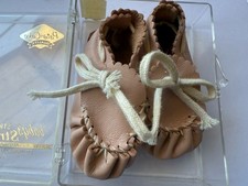 Vtg Infant Baby Shoes pink leather Tie Moccasins