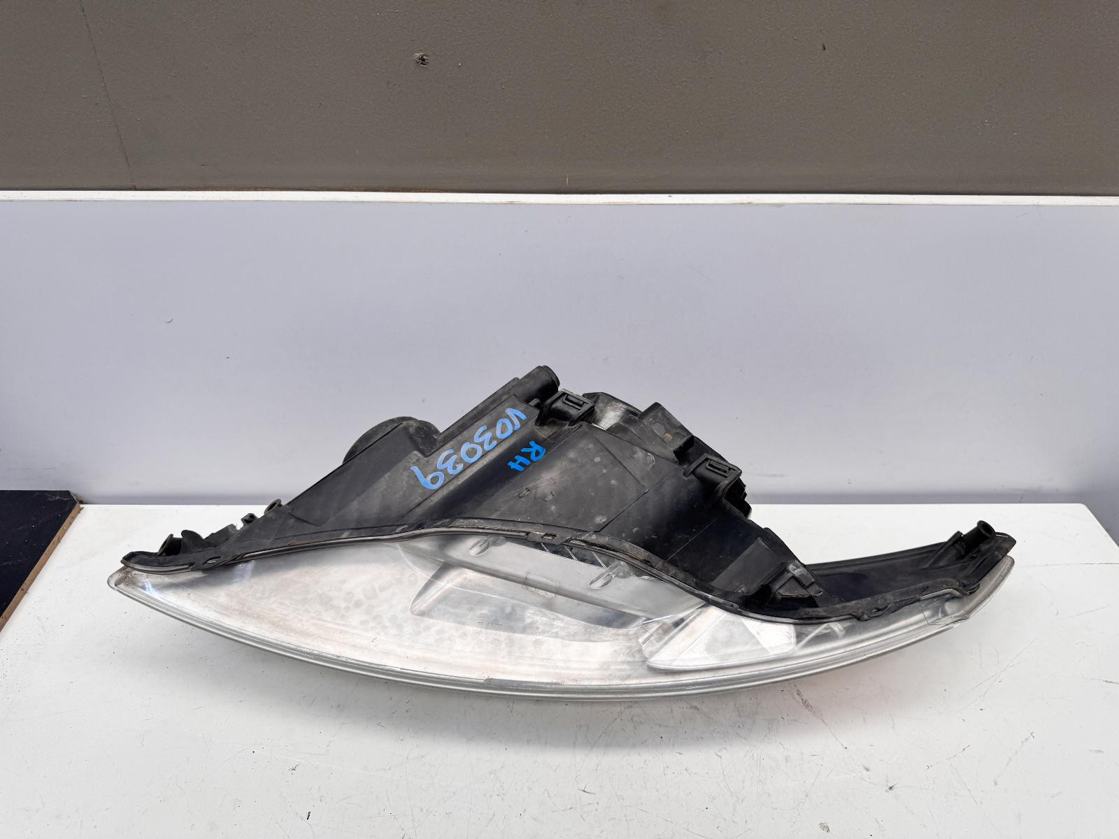 Ford Mondeo Right Head Light MC 11/2010-12/2014 - thumbnail 4