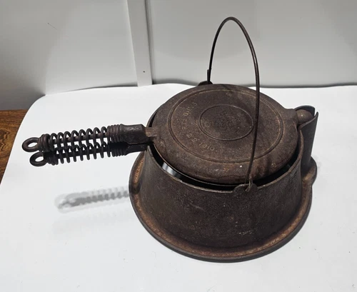 Vintage Wagner Ware Sidney No 8 Cast Iron Waffle Maker with High Base 1910