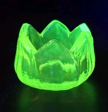Vaseline Uranium Glass ~ LOTUS TULIP OPEN SALT ~ Cellar Dip Dish UV Glow