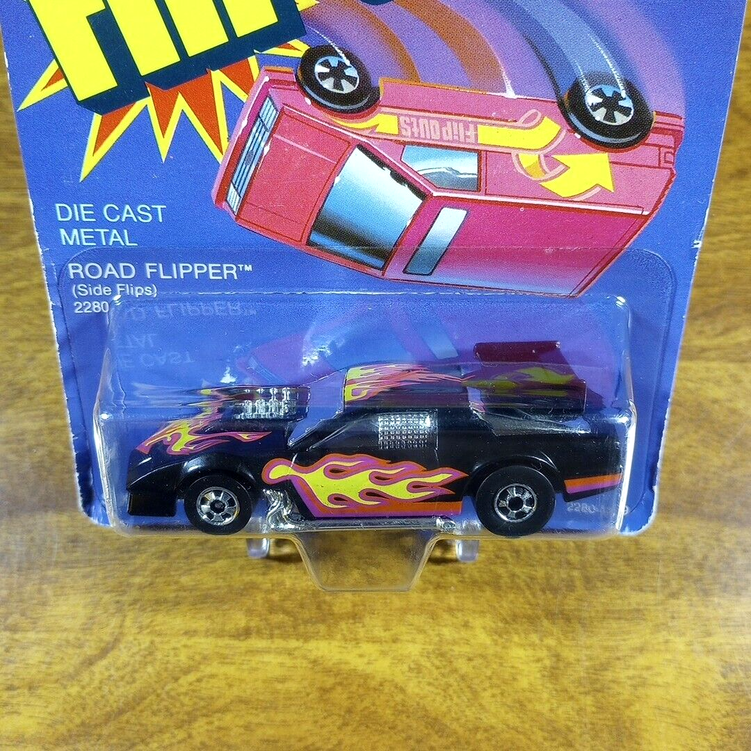 Hot Wheels Flip Outs Road Flipper Black BW Blackwall Hong Kong
