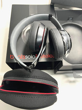 NWT Beats Solo2 Wireless Black Headphones