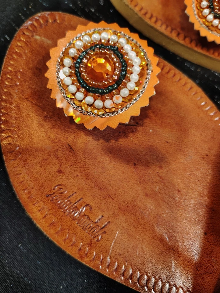 PADUKA SANDALS, Leather, Colorfully Beaded, Women's Size 10, Flats, Toe Post - Image 4 of 4