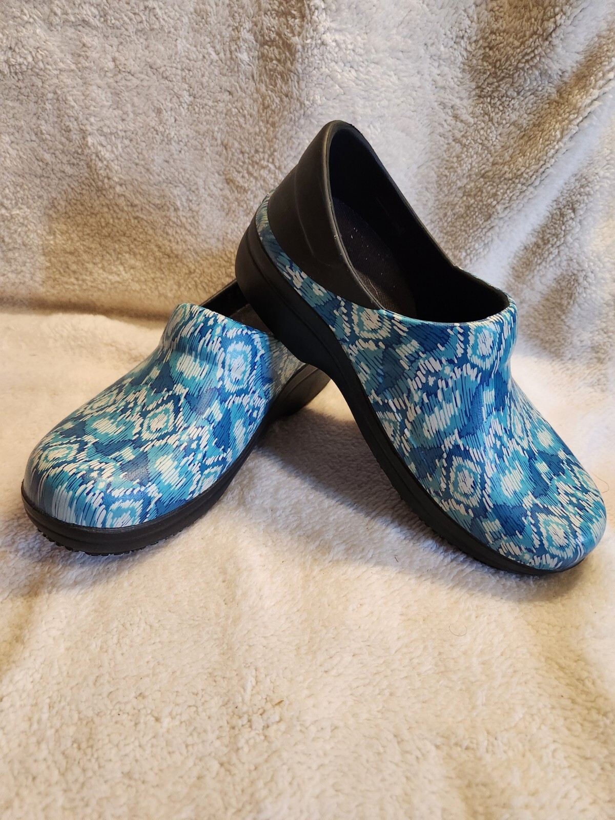 Crocs Work Neria Pro Blue Pattern Restaurant Nurs… - image 1