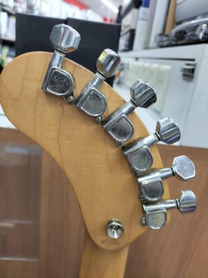 FERNANDES ZO-3 UBB ELETRIC GUITAR Very Rare ULTRAMAN Limited FERNANDES ZO-3 UBB ELETRIC GUITAR Very Rare ULTRAMAN Limited
