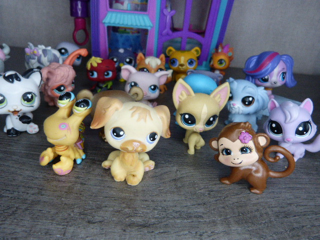 Lot Littlest Pet Shop (LPS) - Maison + Environ 20 Pets - Hasbro - Occasion