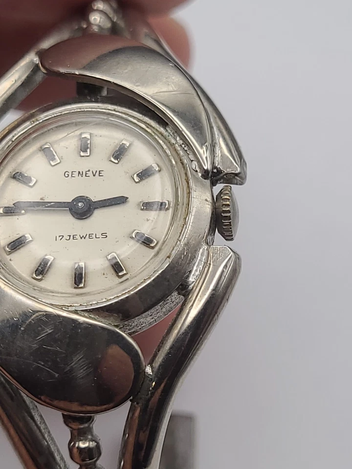 ВИНТАЖНЫЕ женские механические часы-манжеты Geneve с 17 камнями на запчасти или для ремонта - Изображение 2 из 4