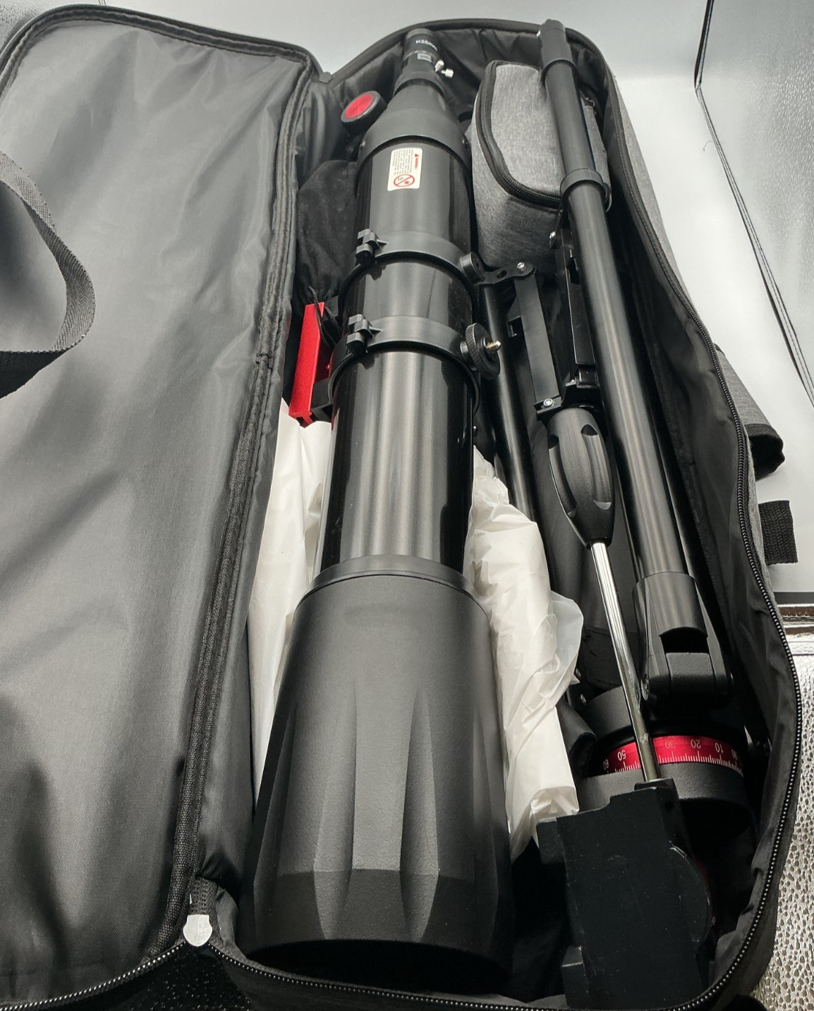 Hetekan Refractor Telescope With Tripod, Carry Case, And Accessories