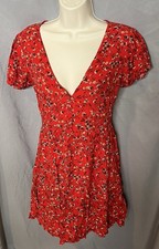 NWOT Wild Fable Red  Yellow Floral Dress SZ S V-neck Short Sleeve